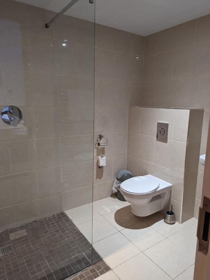 Barley Sheaf, Old Bridge Street En Suite Rooms, Room Only 트루로 외부 사진