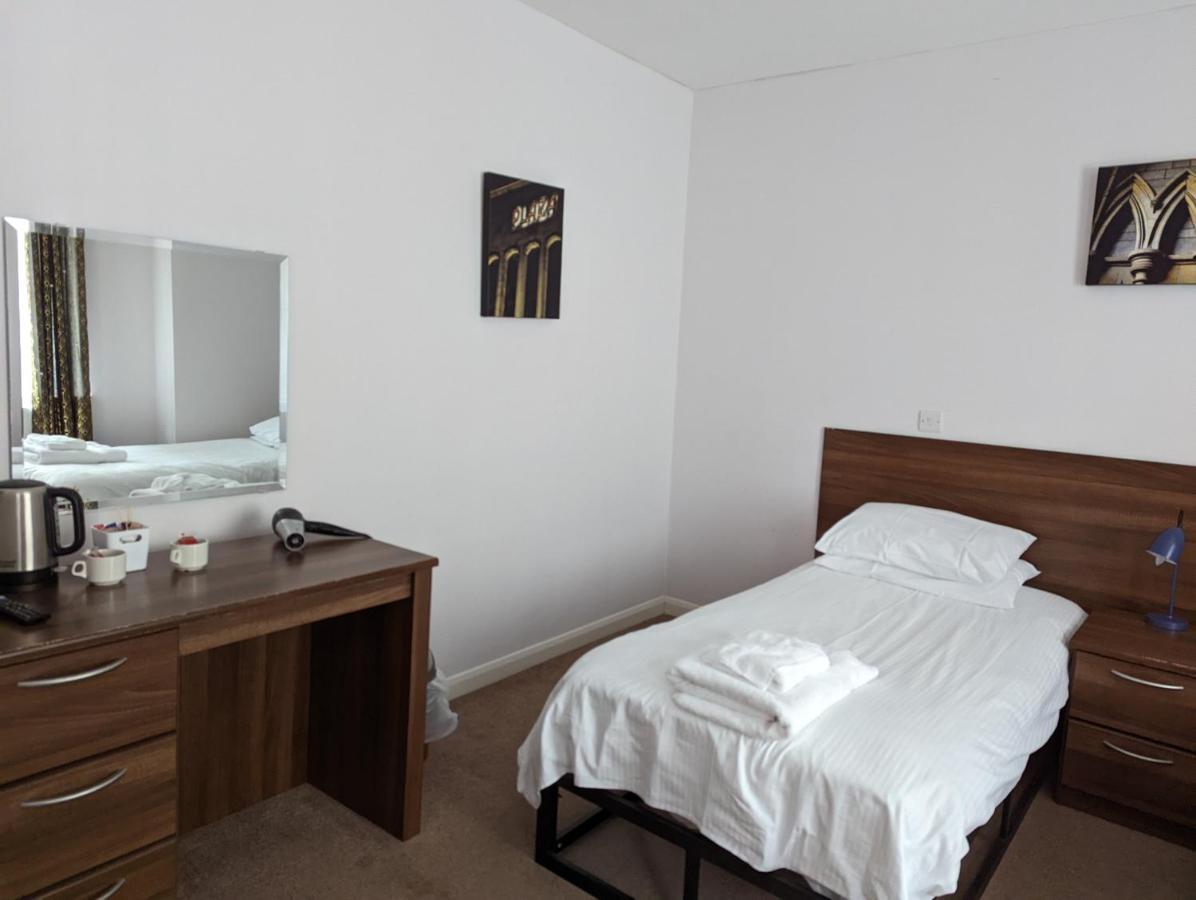 Barley Sheaf, Old Bridge Street En Suite Rooms, Room Only 트루로 외부 사진