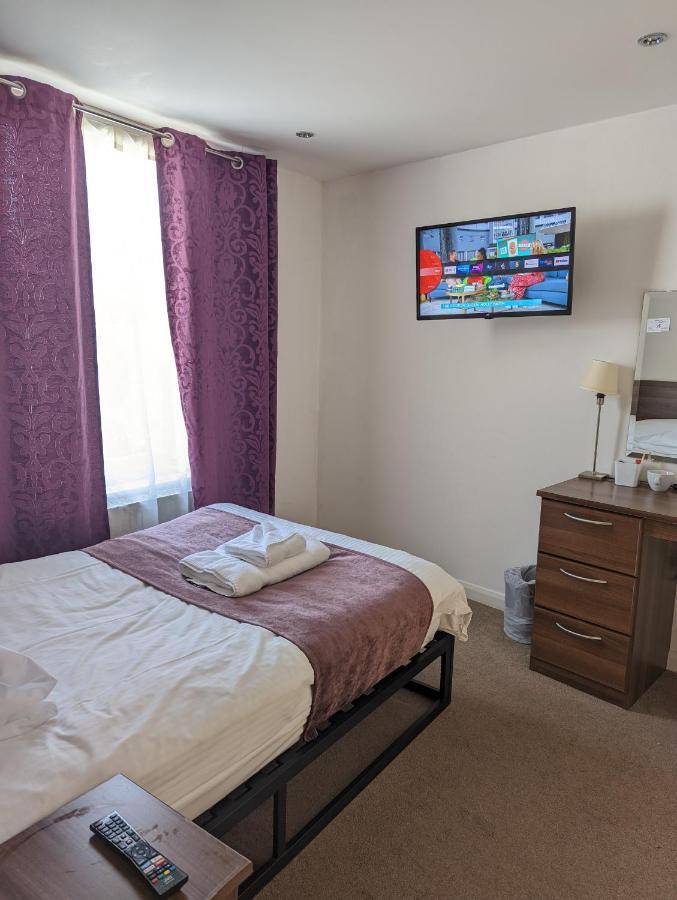 Barley Sheaf, Old Bridge Street En Suite Rooms, Room Only 트루로 외부 사진