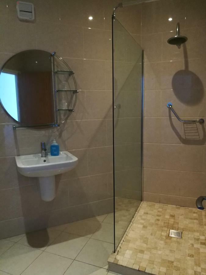 Barley Sheaf, Old Bridge Street En Suite Rooms, Room Only 트루로 외부 사진